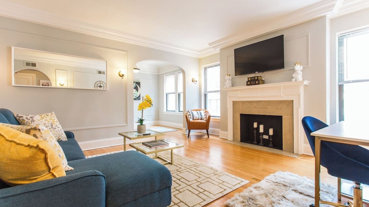 Photo of Livingroom in Streeterville