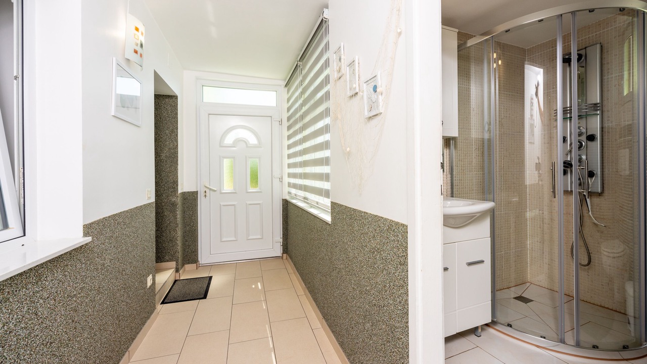 Photo of Bathroom in Grizane