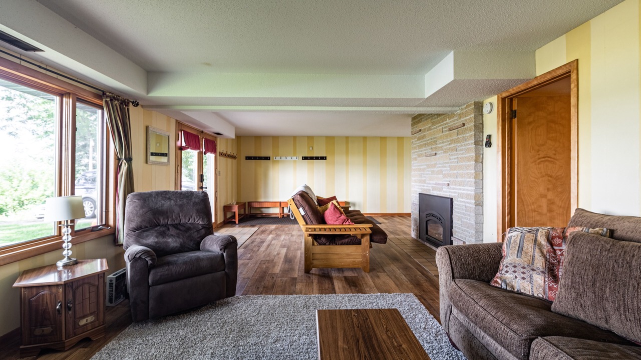 Photo of Livingroom in Stoddard