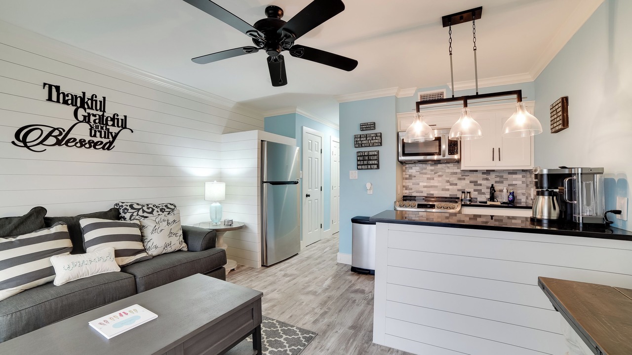Photo of Livingroom in North Beach