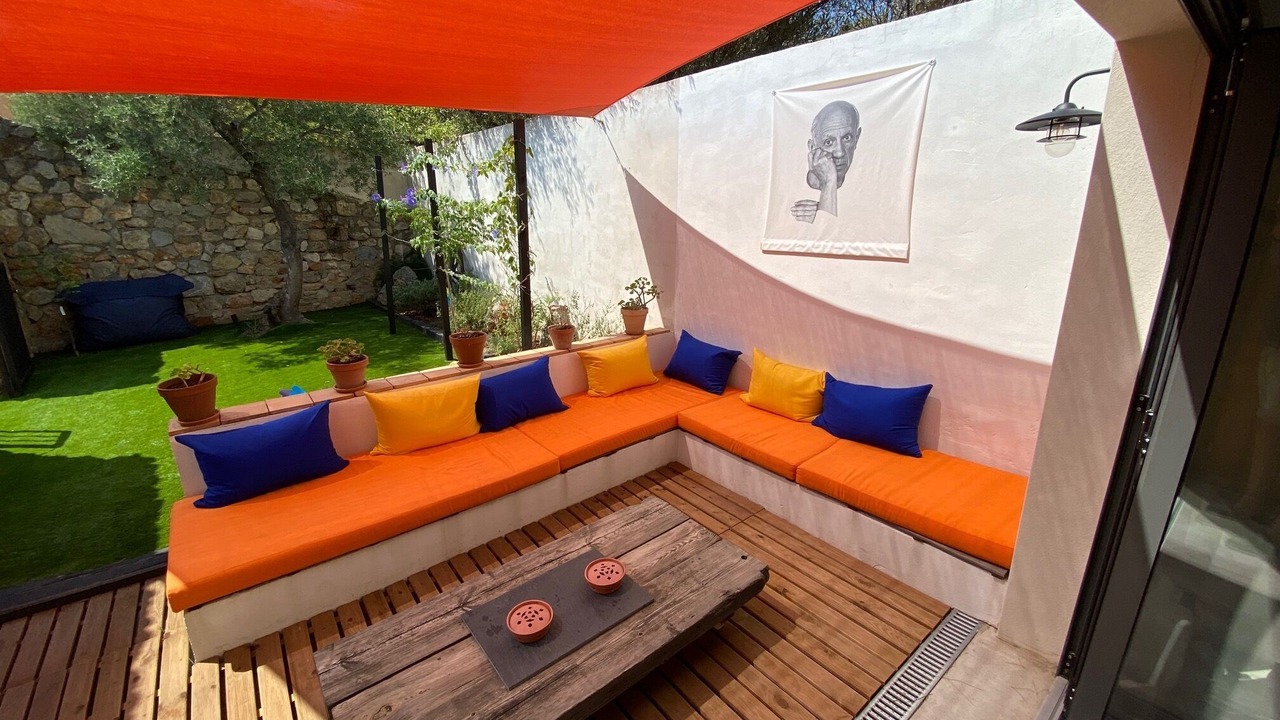 Photo of Patio Balcony in Grottes Caves