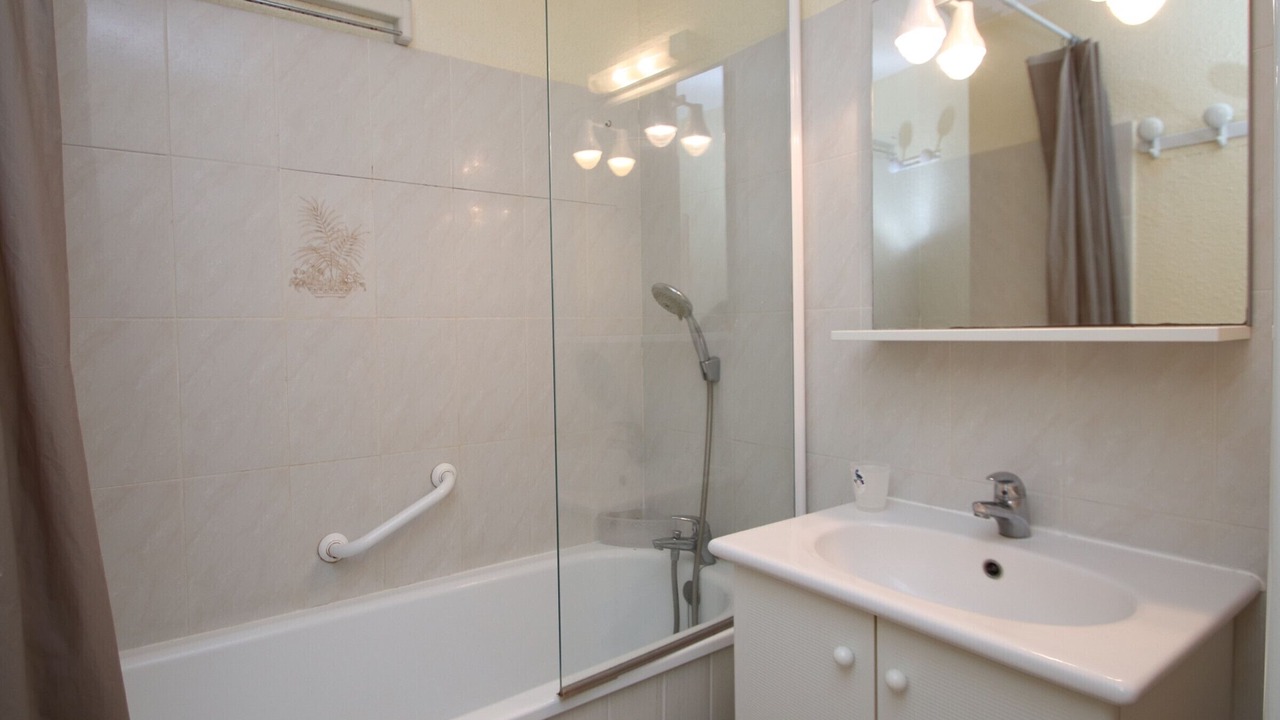 Photo of Bathroom in Banyuls-sur-Mer