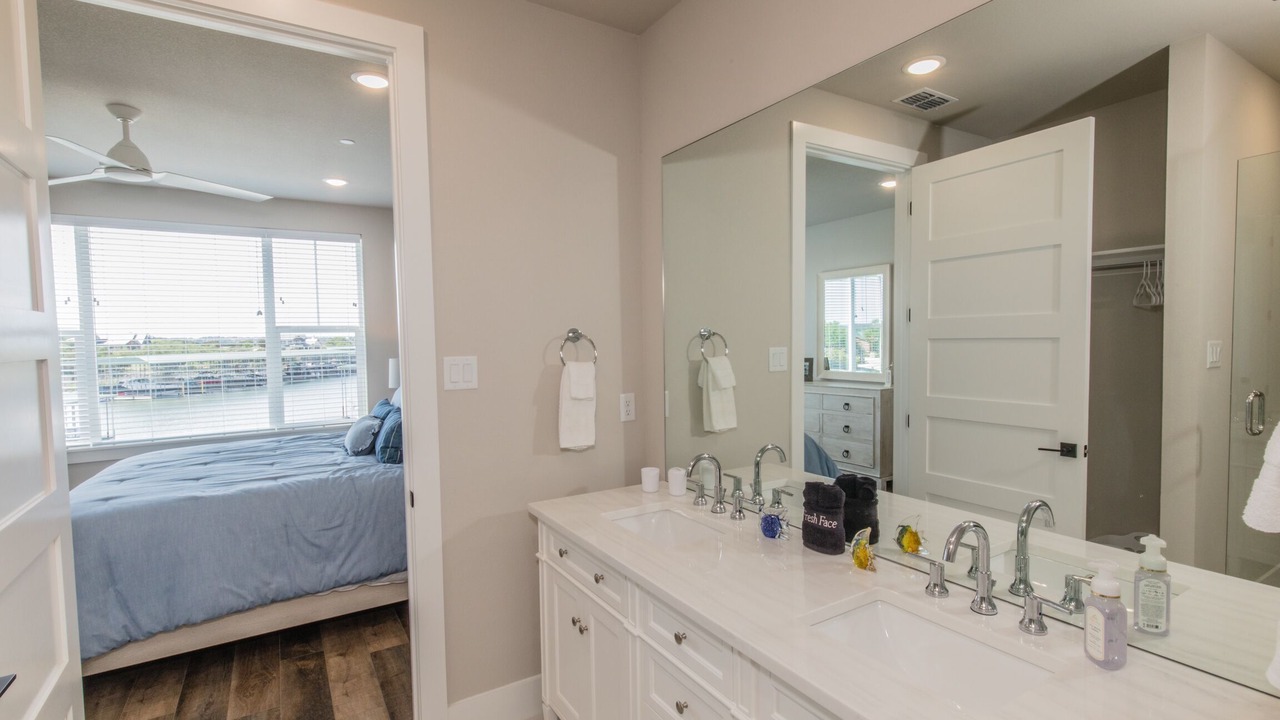 Photo of Bathroom in Graford