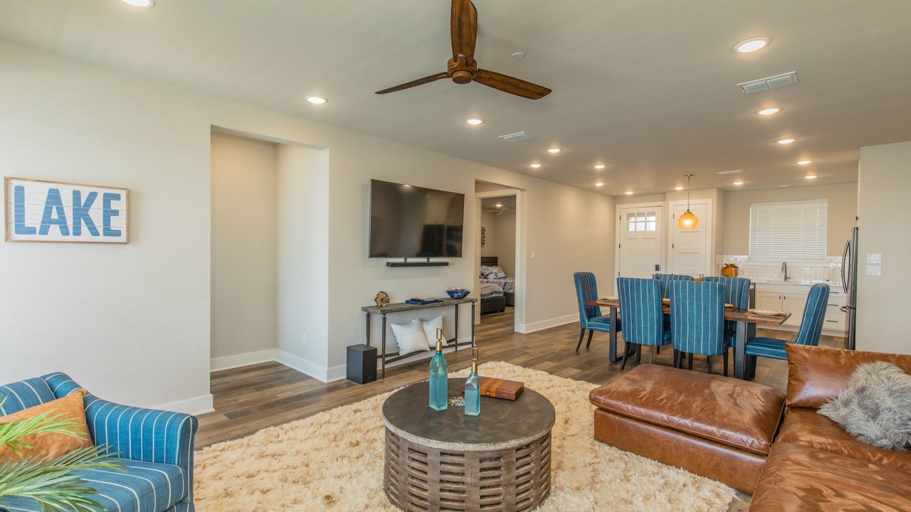 Photo of Livingroom in Graford