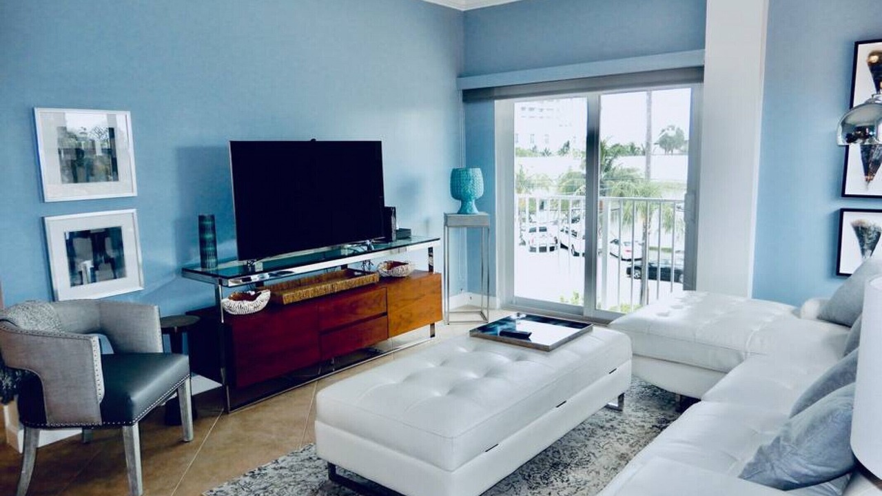 Photo of Livingroom in Central Beach
