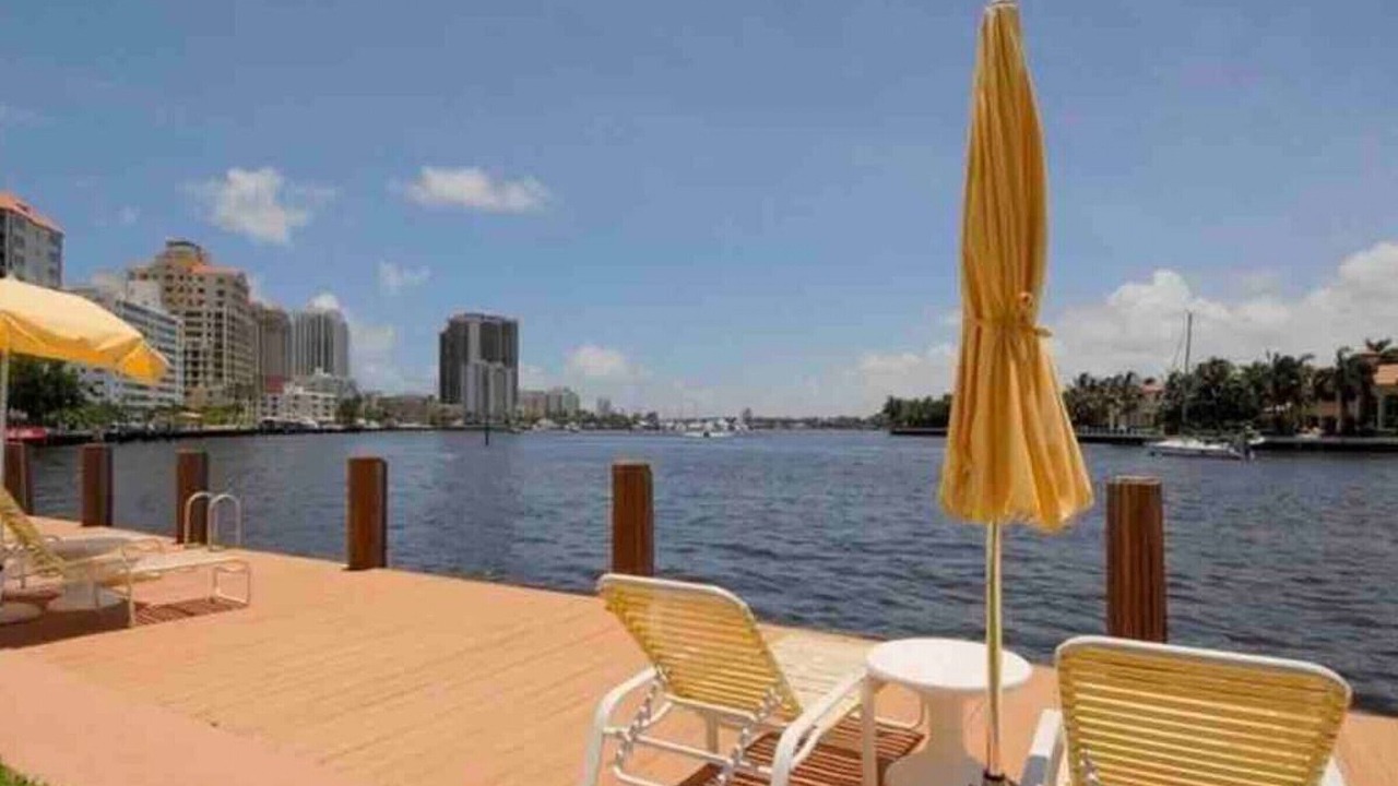 Photo of Patio Balcony in Central Beach
