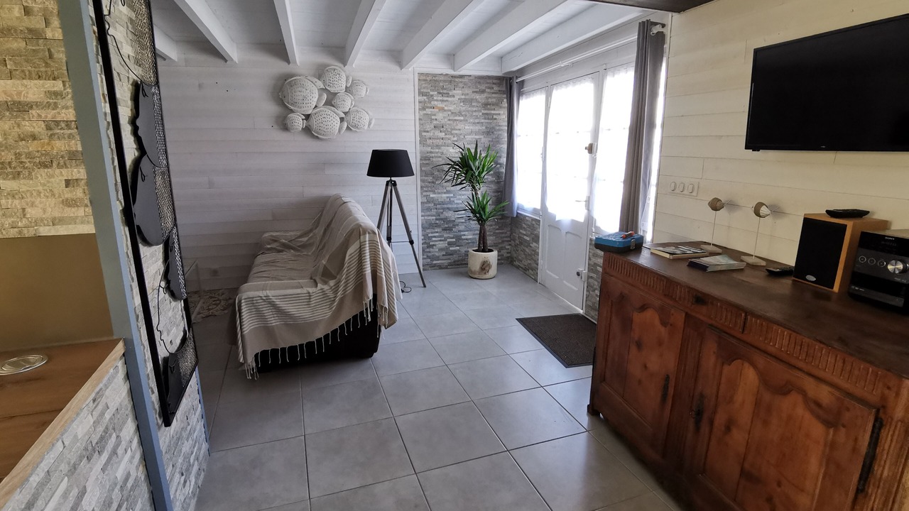 Photo of Livingroom in Le Grand-Village-Plage