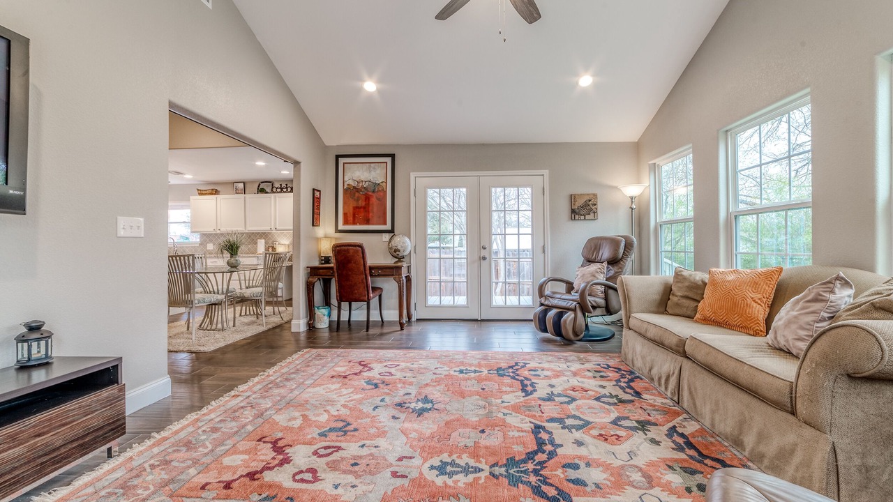 Photo of Livingroom in Mesa Park