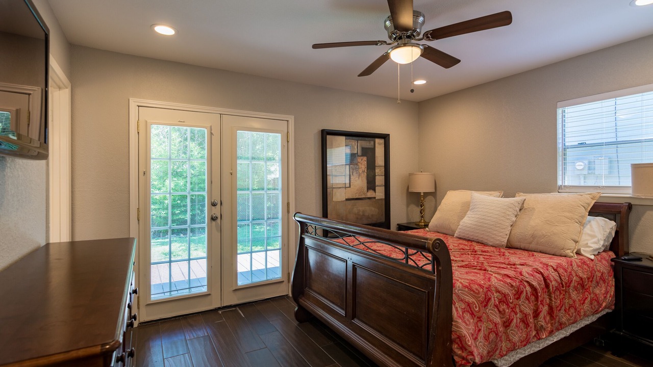 Photo of Bedroom in Mesa Park