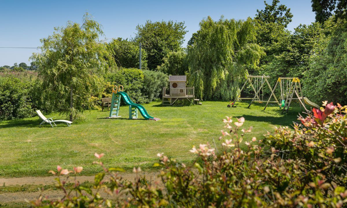 Photo of Others in Pleudaniel