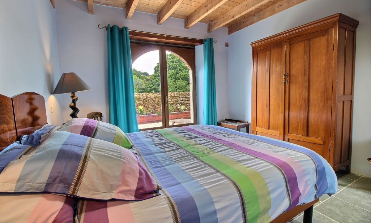 Photo of Bedroom in Plougrescant