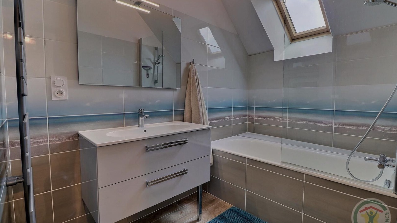 Photo of Bathroom in Saint-Jouan-des-Guerets