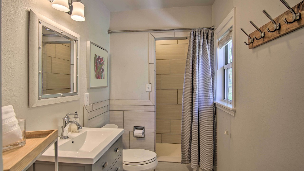 Photo of Bathroom in Cleora