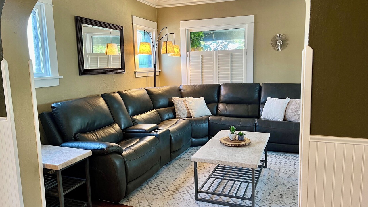 Photo of Livingroom in McMinnville