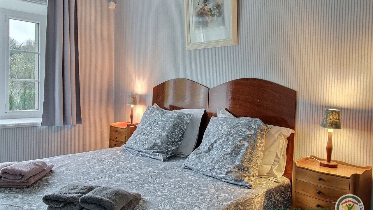 Photo of Bedroom in Plougrescant