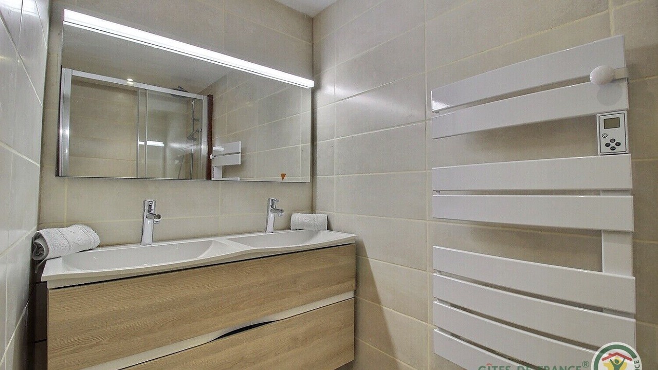 Photo of Bathroom in Plougrescant