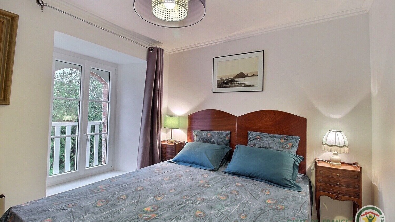 Photo of Bedroom in Plougrescant