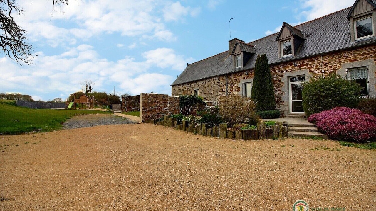 Photo of Outdoor in Pleudaniel