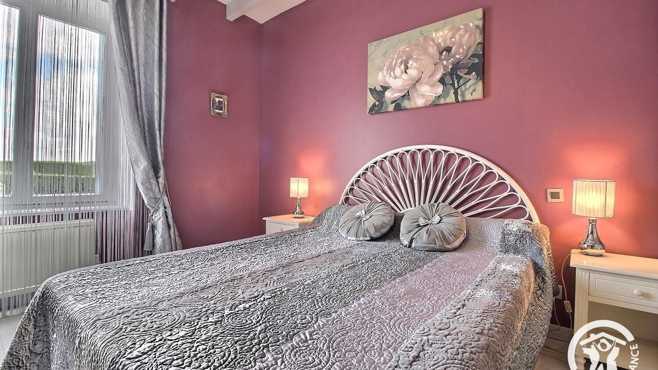 Photo of Bedroom in Henon