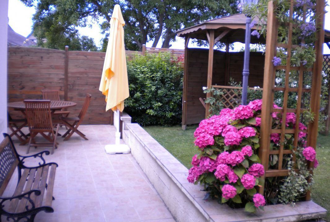 Photo of Outdoor in Henon