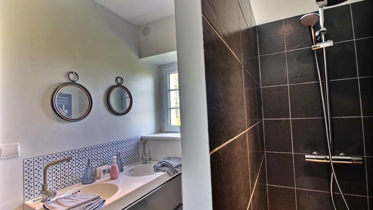 Photo of Bathroom in Lezardrieux