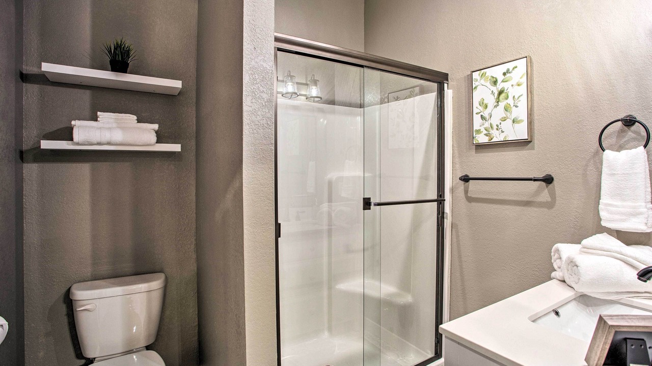 Photo of Bathroom in Calera