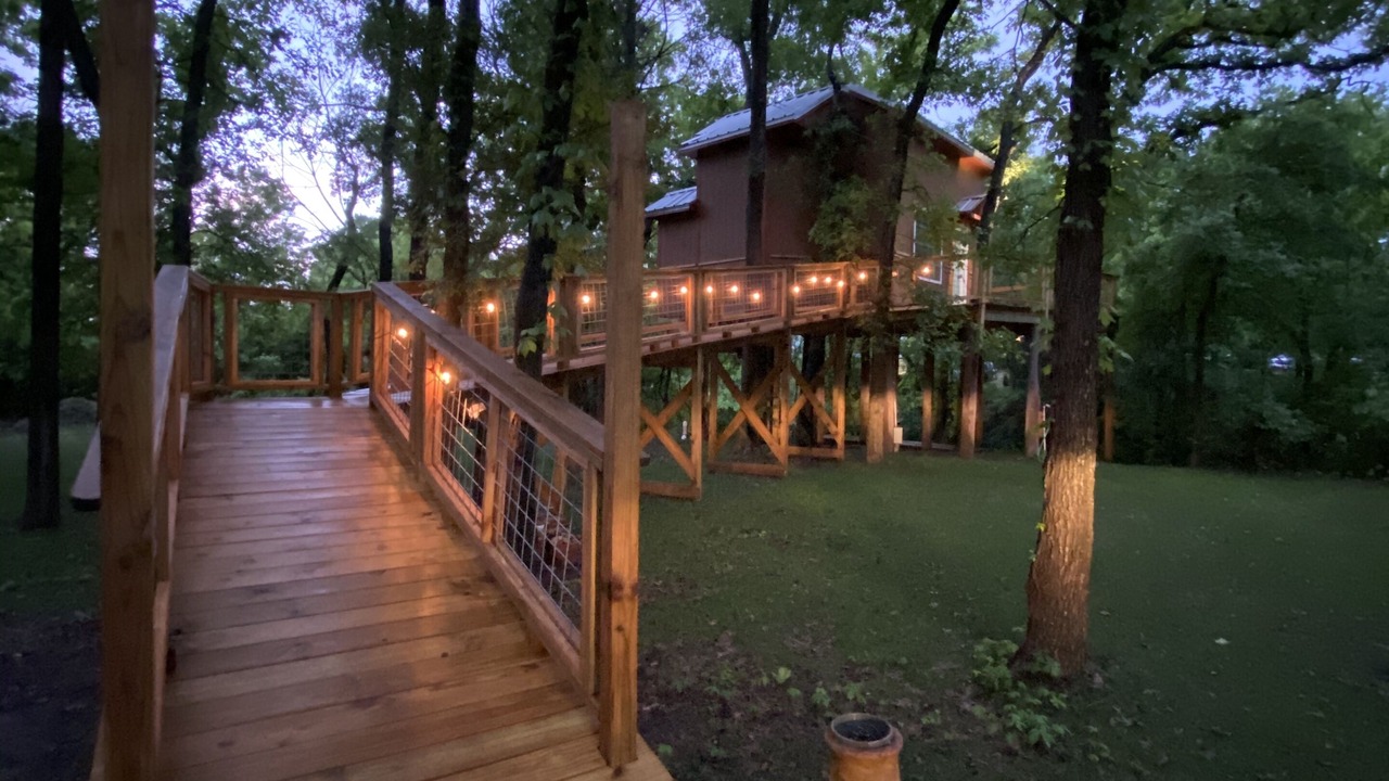 Photo of Outdoor in Lacy-Lakeview