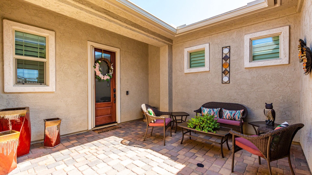 Photo of Patio Balcony in Montecito in Estrella