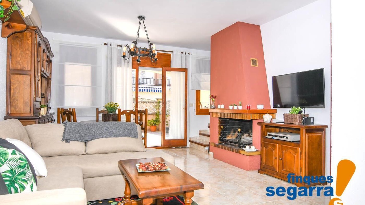Photo of Livingroom in El Roc de Sant Gaieta