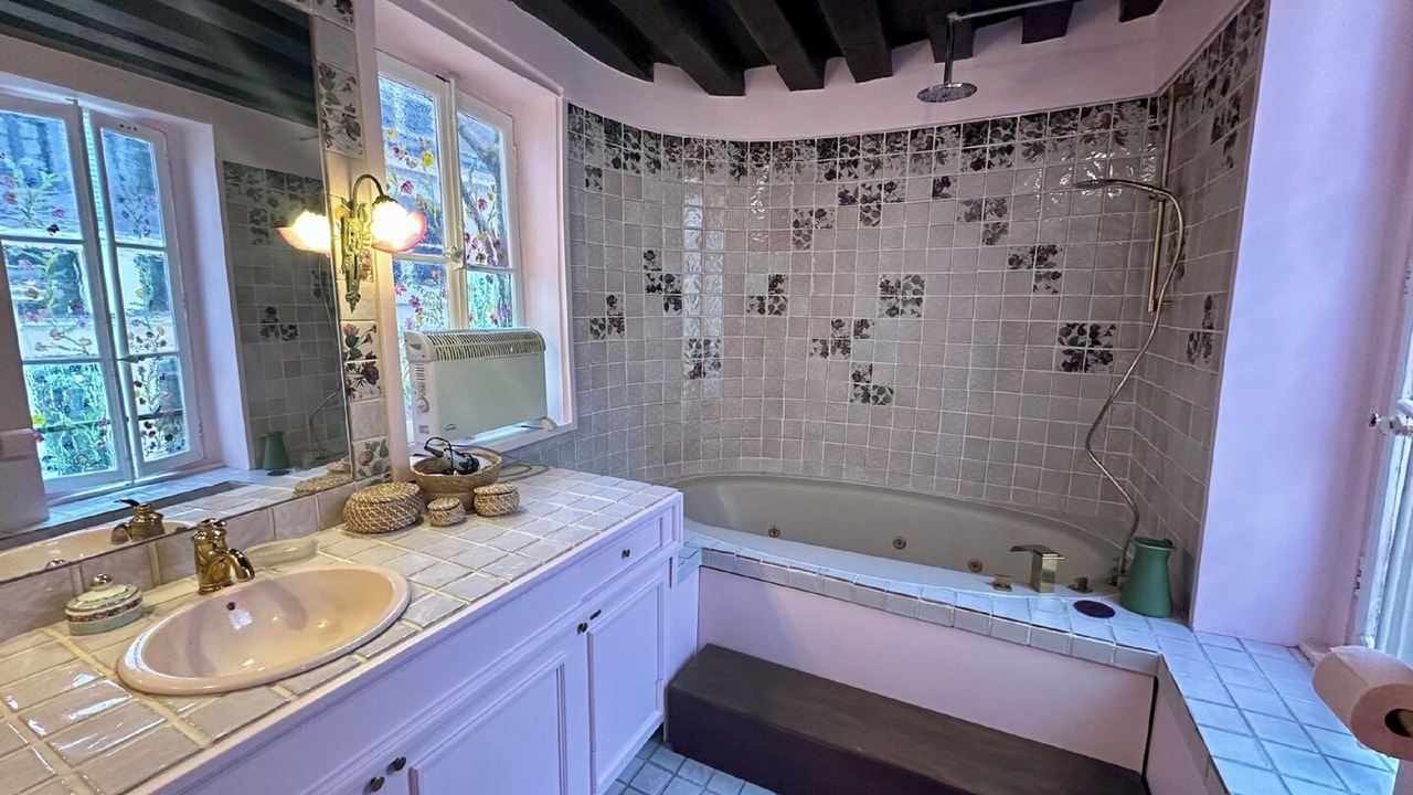 Photo of Bathroom in Quartier de la Monnaie