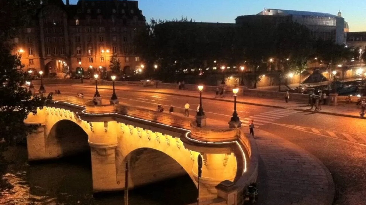 Photo of Others in Quartier de la Monnaie