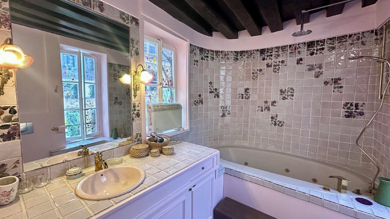Photo of Bathroom in Quartier de la Monnaie