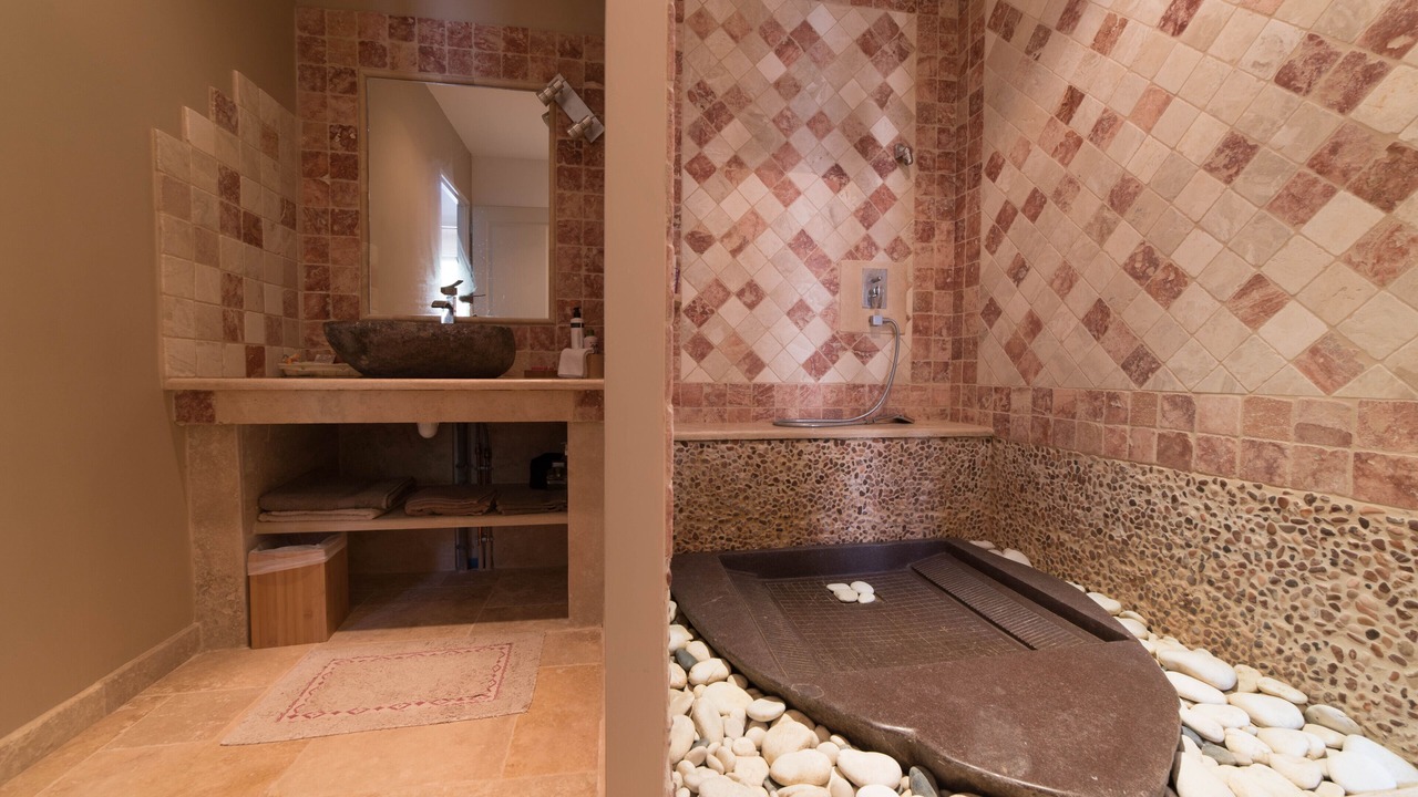 Photo of Bathroom in Entrepierres