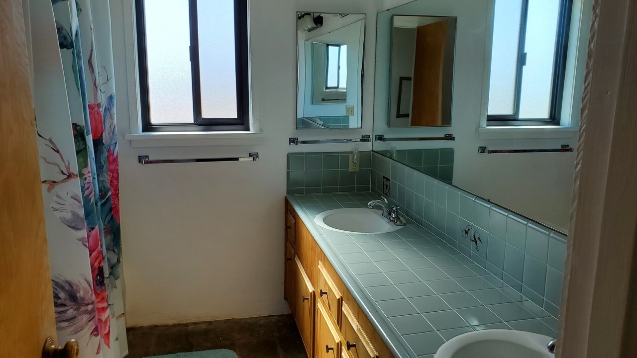 Photo of Bathroom in Dragoon