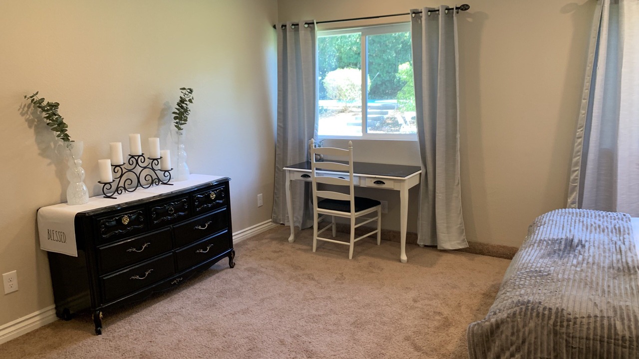 Photo of Bedroom in Alessandro Heights