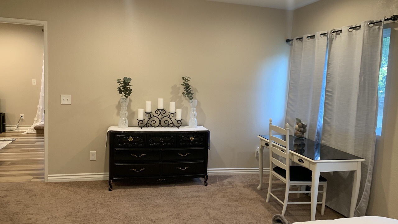 Photo of Bedroom in Alessandro Heights
