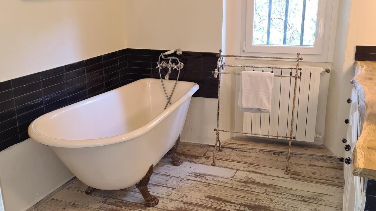 Photo of Bathroom in Aramon