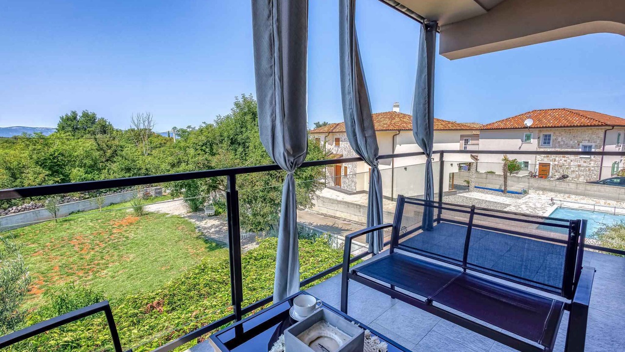 Photo of Patio Balcony in Milovcici