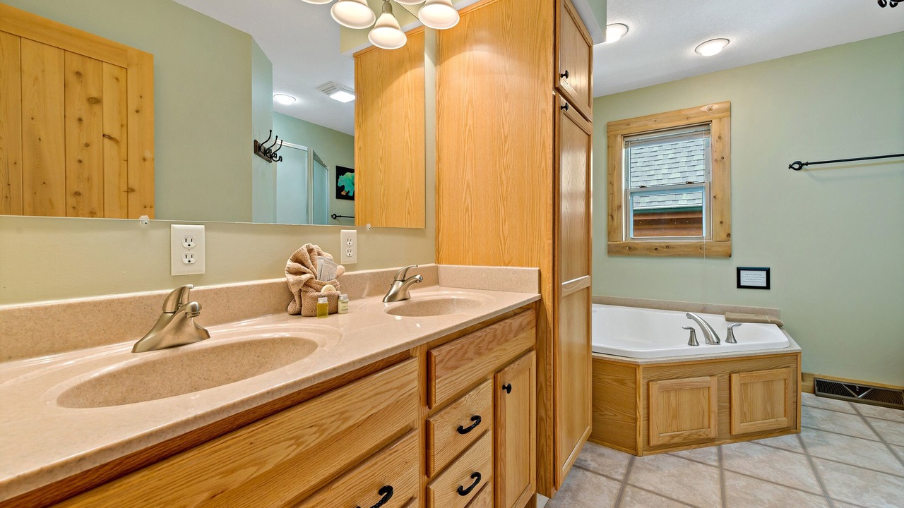 Photo of Bathroom in Skyland