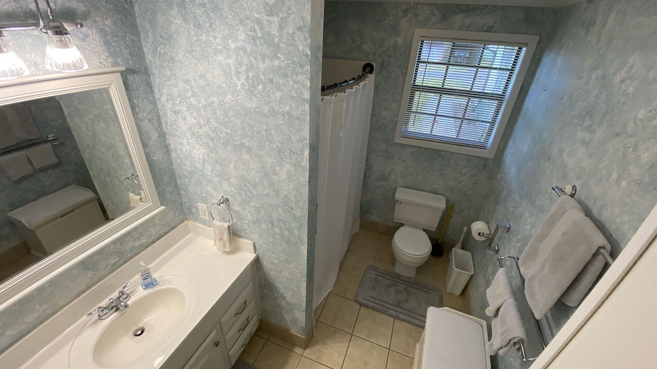 Photo of Bathroom in Hemphill