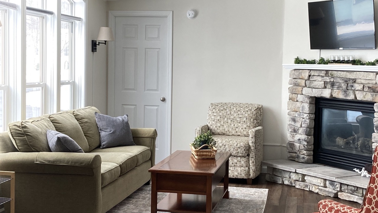 Photo of Livingroom in Canandaigua