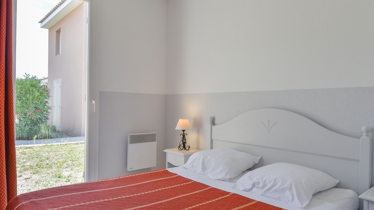 Photo of Bedroom in Saint-Saturnin-les-Avignon