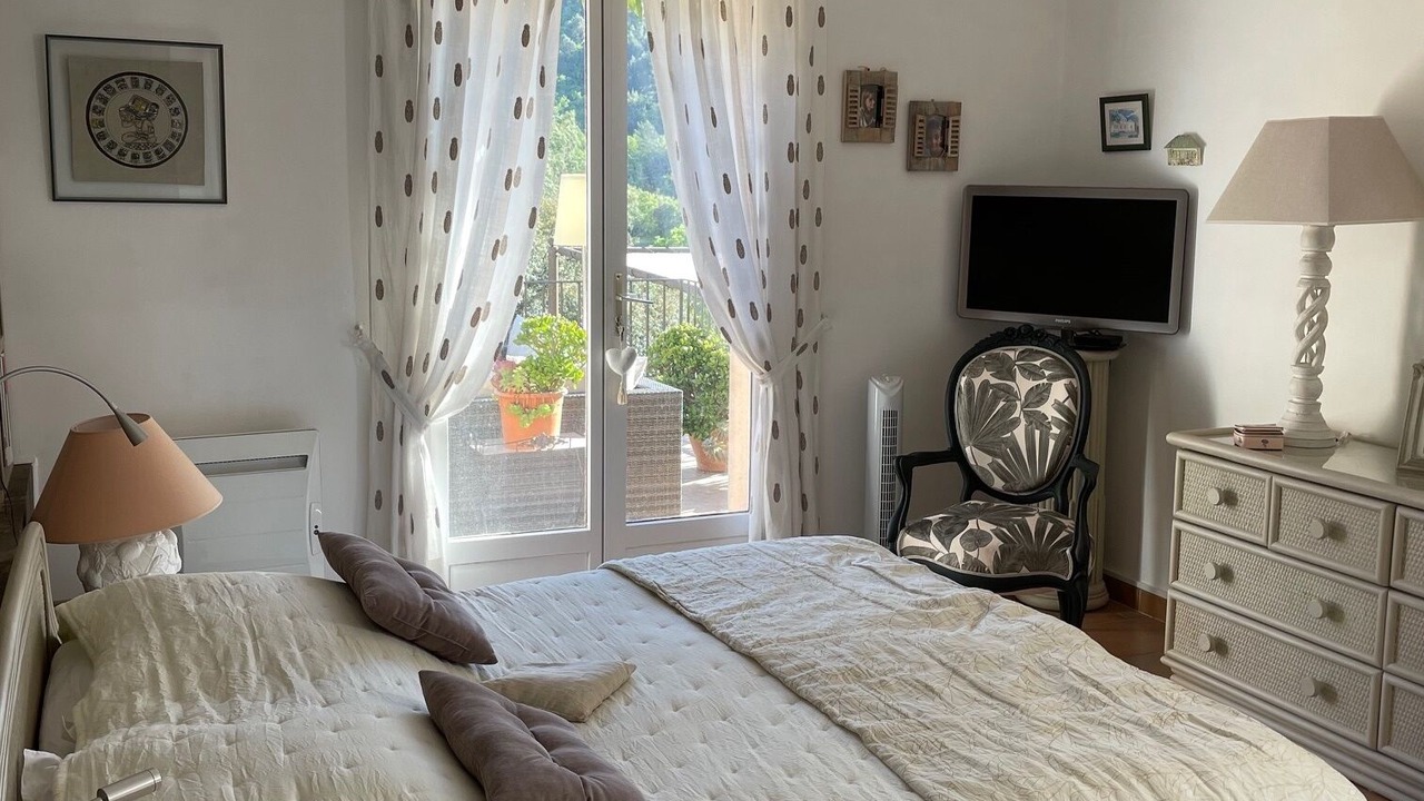 Photo of Bedroom in Menerbes