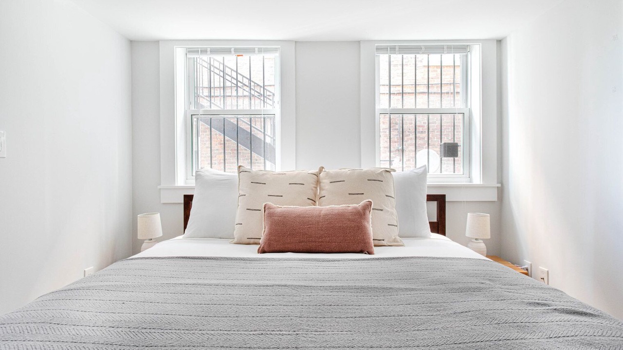 Photo of Bedroom in Cleveland Circle