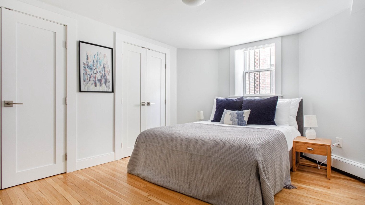 Photo of Bedroom in Cleveland Circle