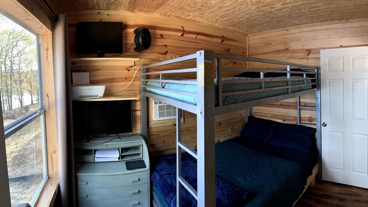 Photo of Bedroom in Grapeland