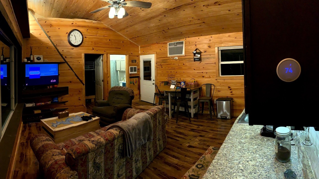 Photo of Livingroom in Grapeland