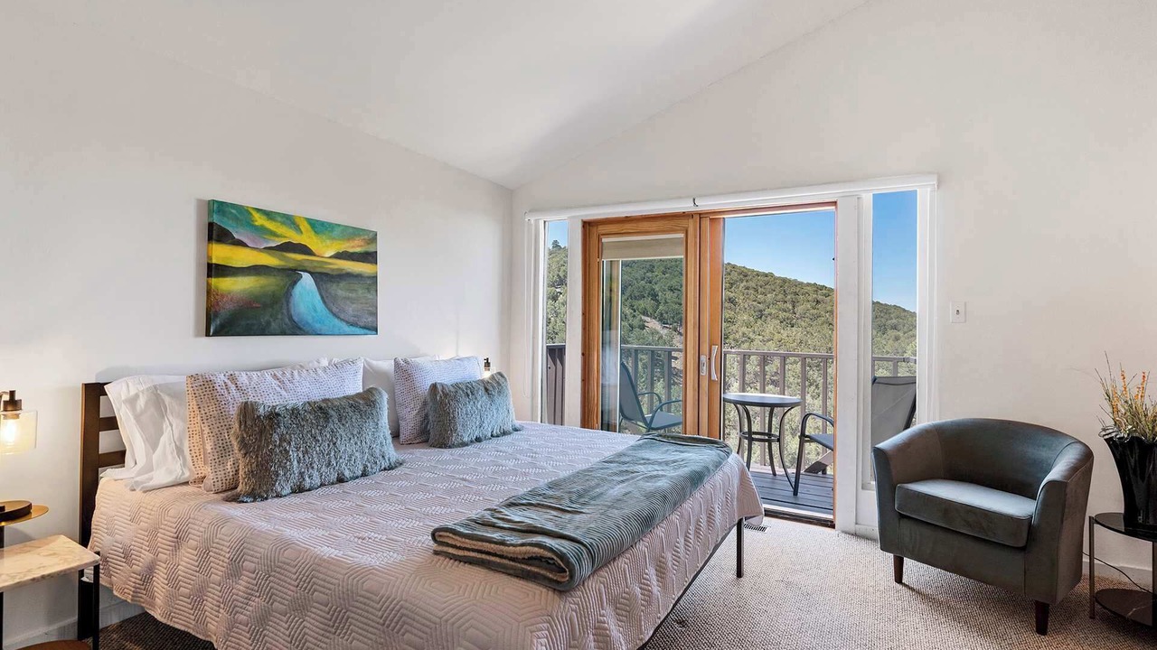 Photo of Bedroom in North Hills
