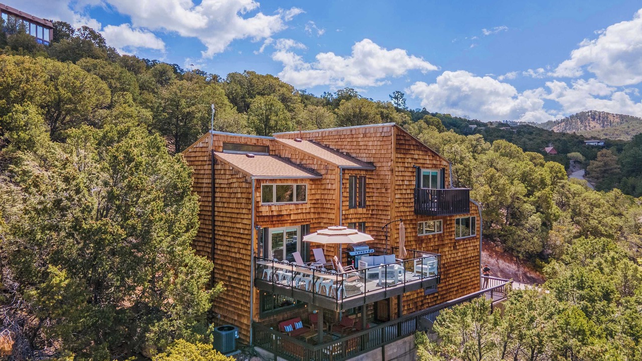 Photo of Outdoor in North Hills