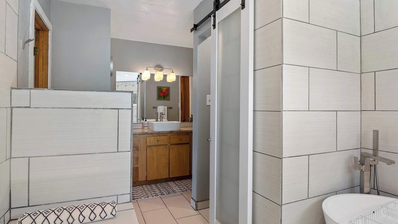 Photo of Bathroom in North Hills